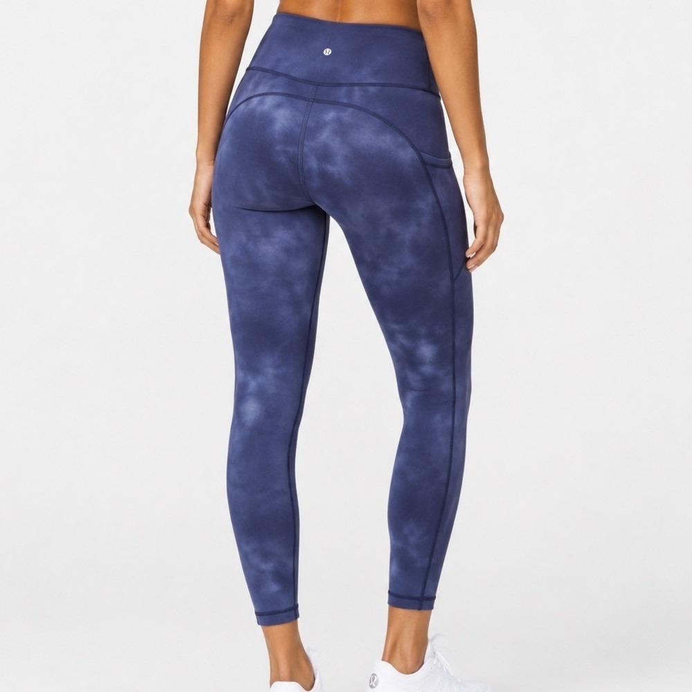Lululemon In Movement 26" Tight 8 Diamond Dye Shade Naval Blue Leggings Women
